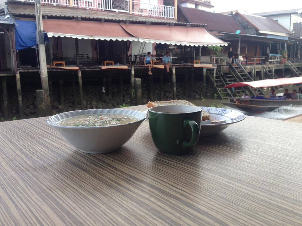 Boobpha Resort Amphawa Bagian luar foto